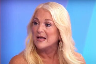 Vanessa Feltz dit que les hommes « ne sont plus envisageables au-delà de 55 ans » et pourquoi les jeunes célibataires sont supérieurs