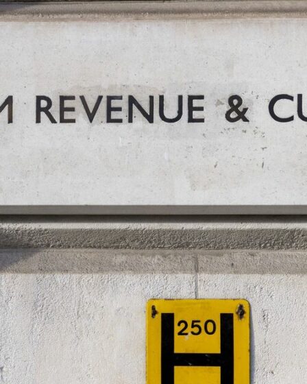 Avertissement de la ligne d'assistance du HMRC alors que le personnel lance une grève de 8 semaines