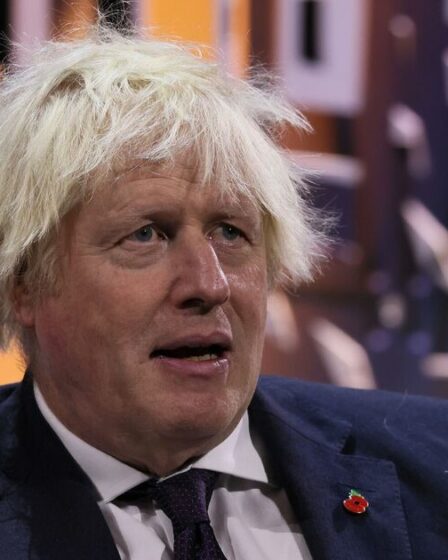 Boris Johnson admet être « un peu sur le spectre »