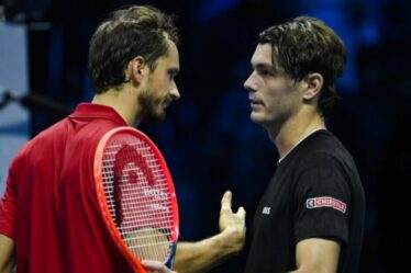 Daniil Medvedev et Taylor Fritz se retirent de l'événement intersaison pour des « raisons imprévues »