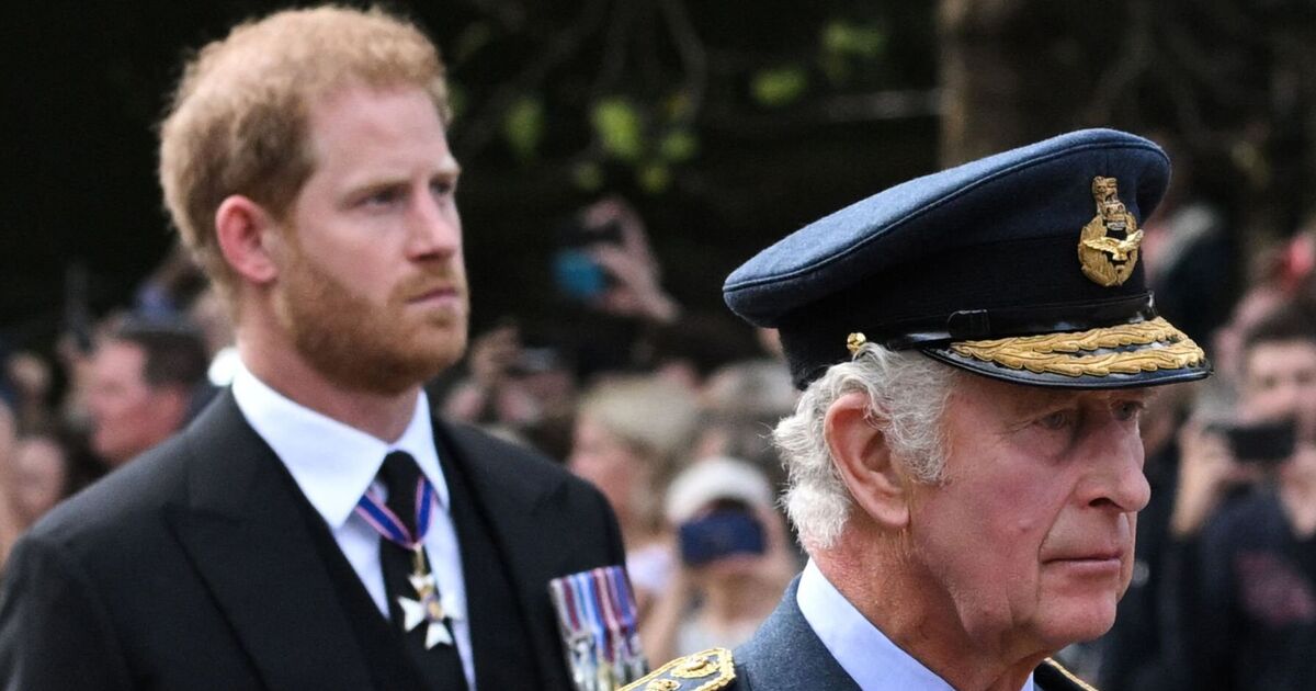 Famille royale EN DIRECT : Harry est invité à « se ressaisir » et à offrir un rameau d'olivier au roi