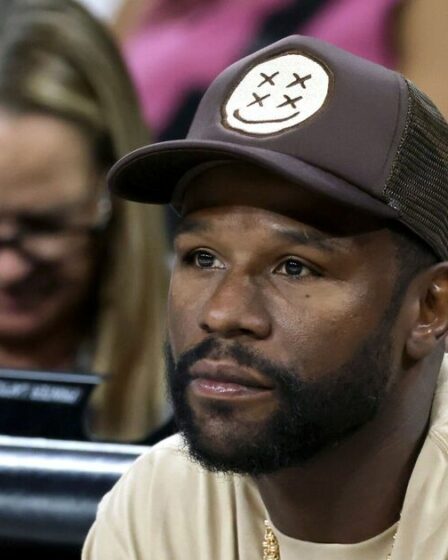 Floyd Mayweather dépense 15,7 millions de livres sterling en cadeau de Noël après avoir dépensé 315 millions de livres sterling