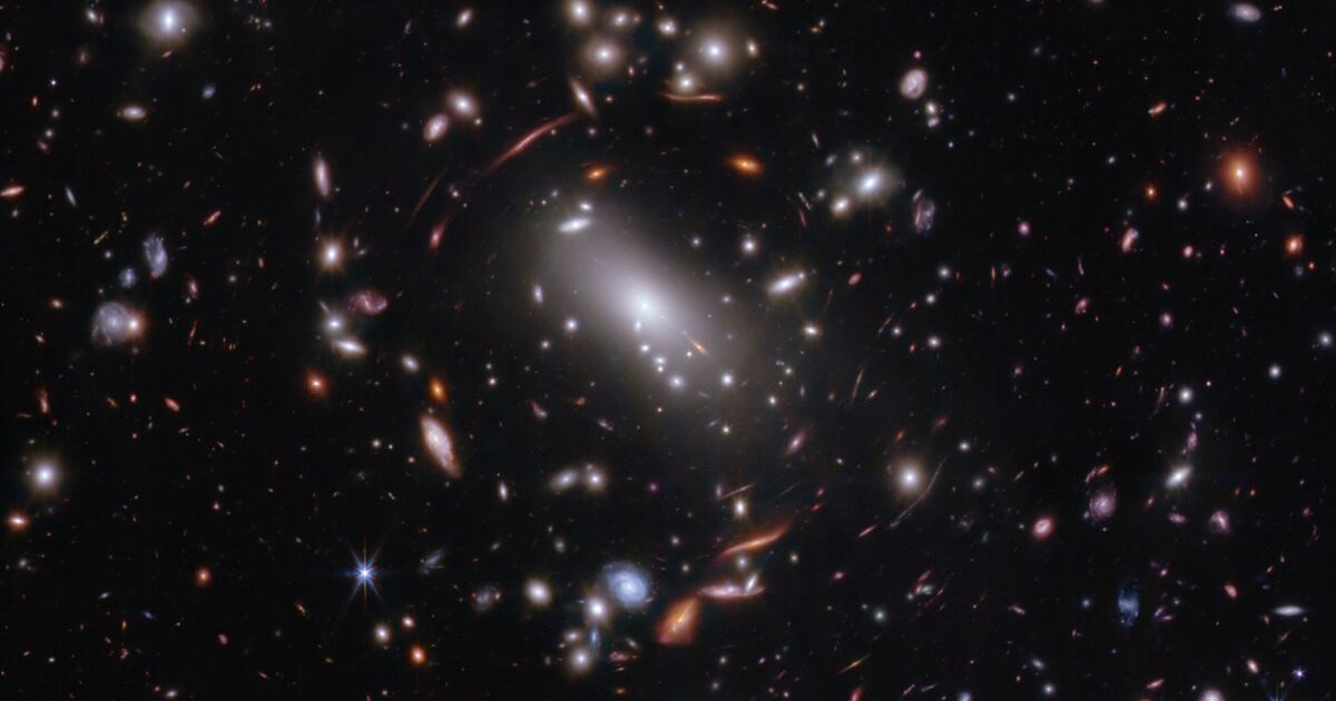 La NASA dévoile de superbes images d'une galaxie semblable à la Voie lactée « assemblée brique par brique »