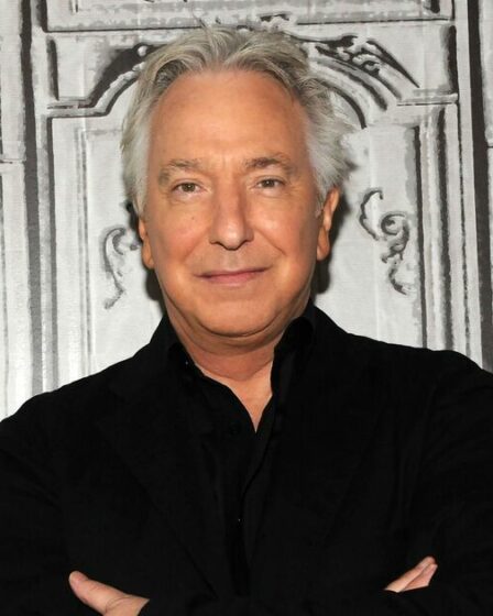 La co-star d'Alan Rickman rend un hommage émouvant alors qu'il célèbre un jalon dans sa carrière