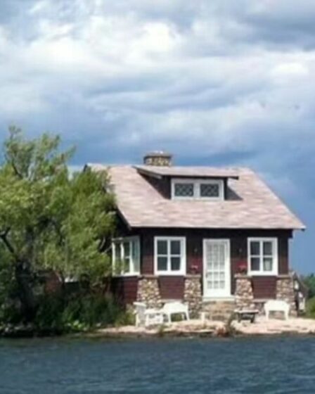 La petite île qui est la « plus petite du monde » avec juste assez de place pour une maison
