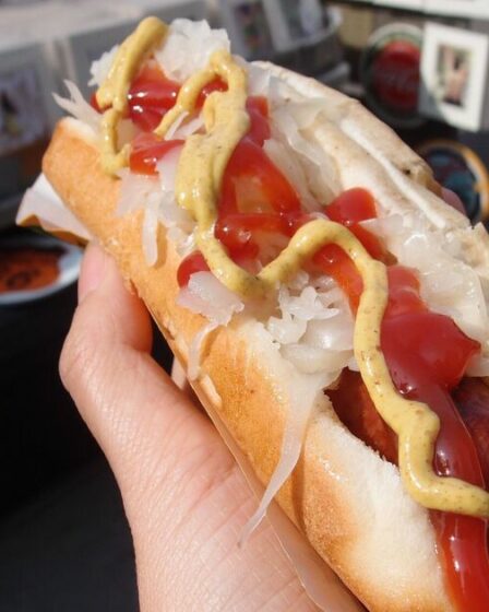 L'astuce alimentaire « géniale » de maman dans un parc à thème permet à sa famille d'économiser 36 £ sur un seul repas