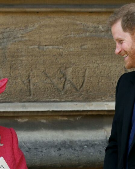 Le cadeau amusant du prince Harry à la défunte reine qu'elle a exposé dans la résidence royale