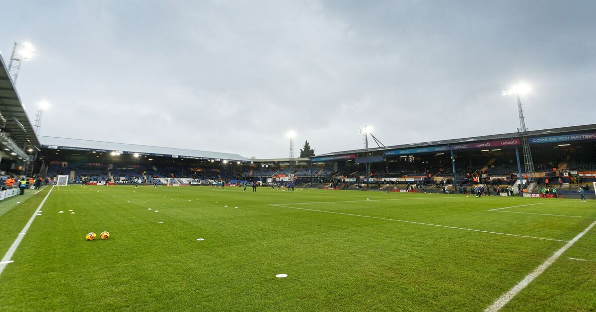 Le coup d'envoi de Luton vs Swansea retardé en raison d'une urgence médicale dans les tribunes