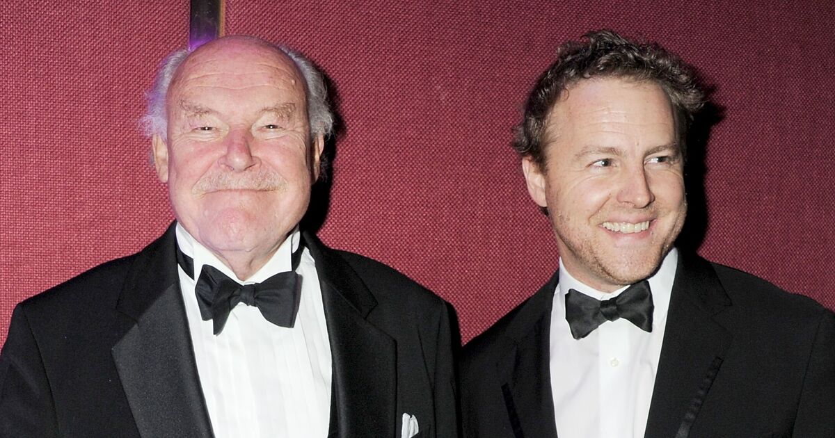 Le fils de Timothy West partage les derniers mots déchirants de la légende quelques instants avant sa mort