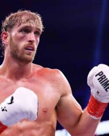 Logan Paul est parti avec un œuf sur le visage avant le combat de boxe de Conor McGregor