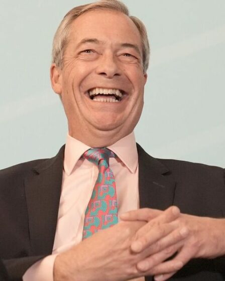 Pourquoi Nigel Farage fait toujours peur à Keir Starmer alors qu'il n'a que cinq députés