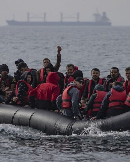 Près de 300 migrants ont traversé la Manche hier – 3 sont morts en tentant le voyage