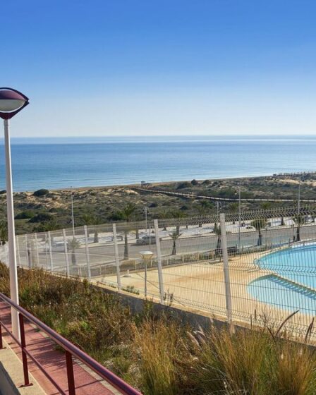 Quatre adolescents arrêtés après la découverte d'un « complot terroriste » de Noël dans une ville espagnole