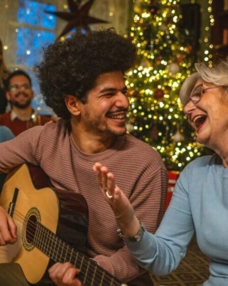 Twix lance une chanson de Noël avec grime MC D Double E pour pimenter les playlists festives