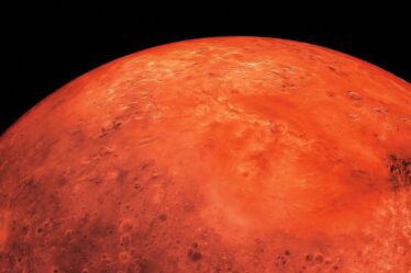 Une percée dans la vie sur Mars : une étude explosive révèle que la vie pourrait exister sous terre sur la planète rouge