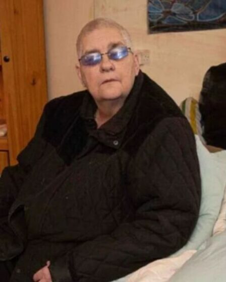 Une retraitée furieuse dit qu'elle ne peut pas dormir dans son lit à cause d'une infestation de cafards