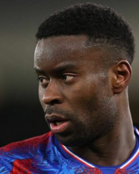 Chelsea joue un jeu dangereux avec le transfert de Marc Guehi alors que l'offre d'échange est "considérée"