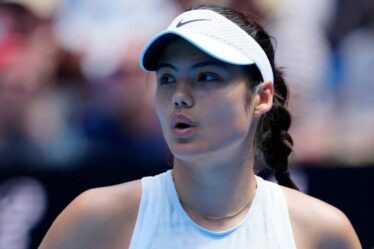 Emma Raducanu passe de la ligne de «triche» après avoir rencontré son rival