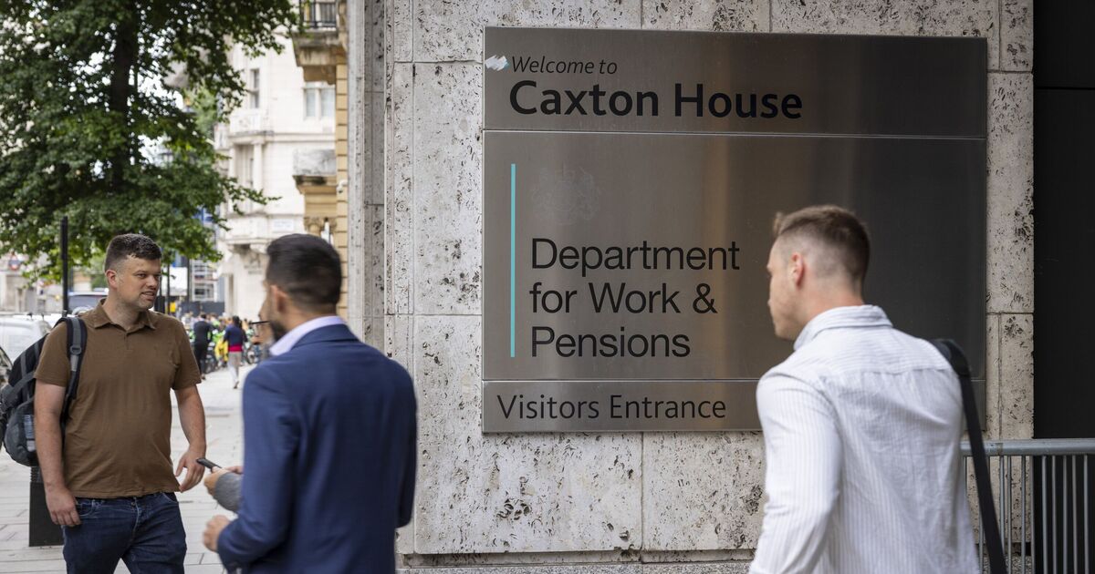 Le DWP émet une nouvelle alerte pour que les Britanniques vérifient s'ils peuvent augmenter leur taux de pension d'État