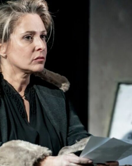 Les fans d'EastEnders peuvent acheter des billets à prix réduit pour le Marchand de Venise 1936 de Tracy-Ann Oberman