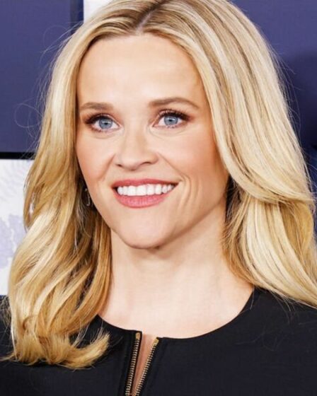 Reese Witherspoon et le nouveau rom-com de Will Ferrell surnommé `` plus grincer des dents que la comédie ''