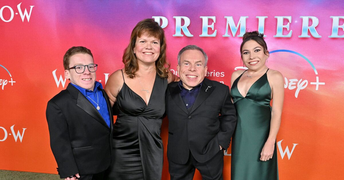 Warwick Davis poursuit l'hôpital pour négligence après la mort tragique de sa femme