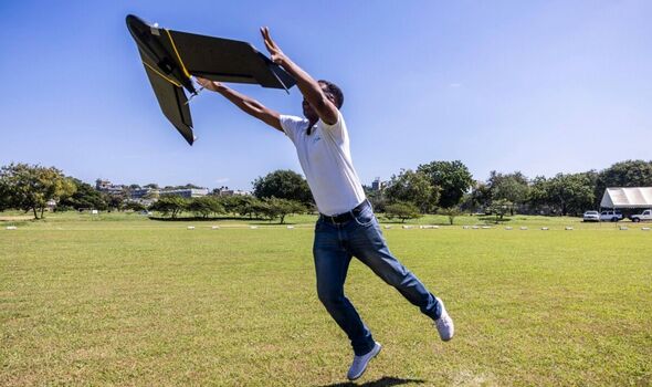 M. Tingitana lance le drone