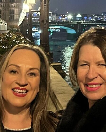 Nous nous sommes heurtés aux autres dans une gare - maintenant nous agissons l'industrie technologique