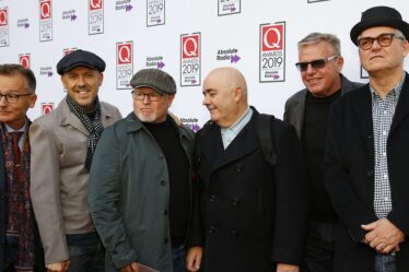 La légende de la folie a diagnostiqué un cancer incurable alors que les fans se précipitent pour le soutenir