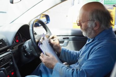 La nouvelle alerte DVSA en tant que quart est «en retard» et «risque 1 000 £ d'amende»