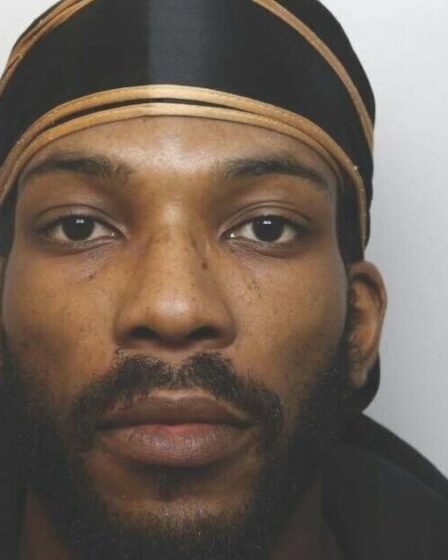 Le trafiquant de drogue capturé après la laisse du téléphone portable en taxi