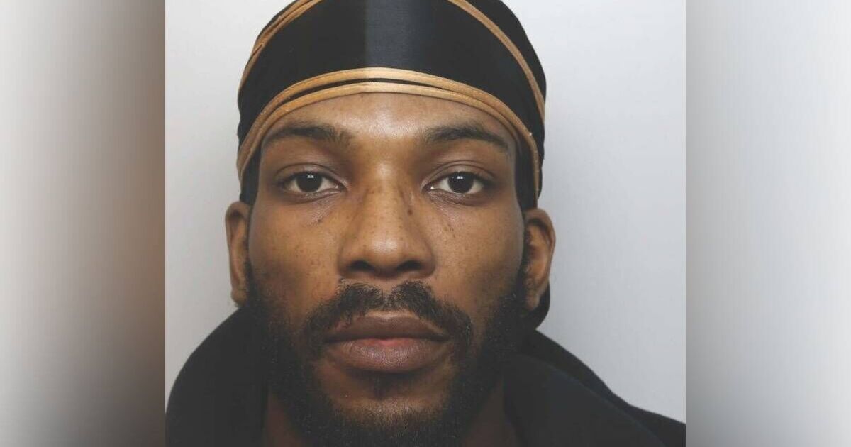 Le trafiquant de drogue capturé après la laisse du téléphone portable en taxi