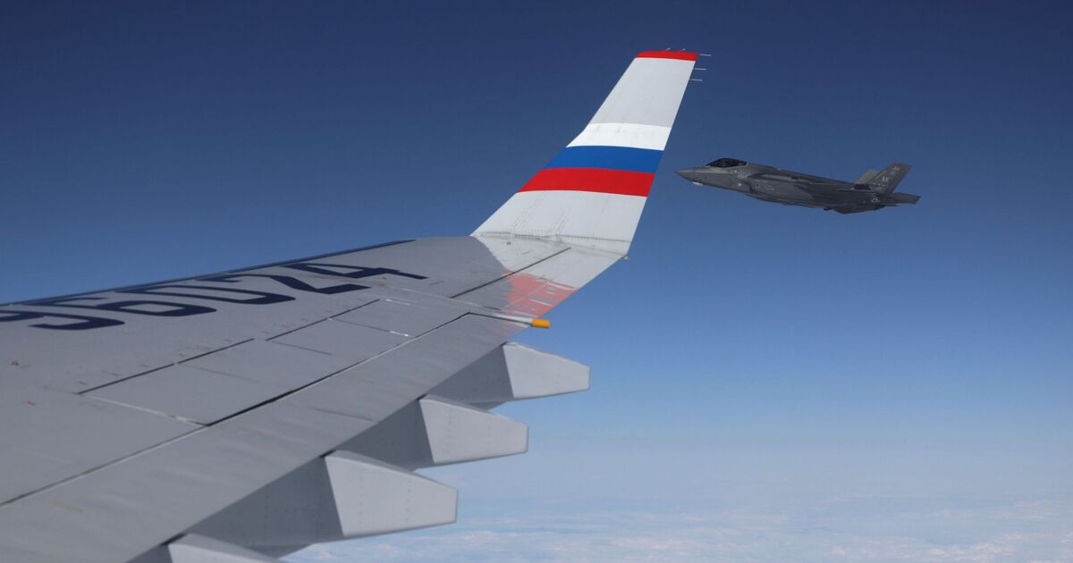 Les États-Unis interceptent des avions de guerre russes près de l'Alaska alors que l'Ukraine Peace parle de stalle