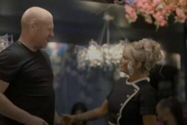 Sean Dyche invite «Qu'est-ce que le f ** k? Réponse alors que l'icône de football apparaît sur les célébrités va datant