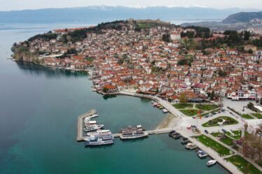 Spot de joyau caché dans le «pays sous-estimé» avec des plages secrètes et des prix bon marché