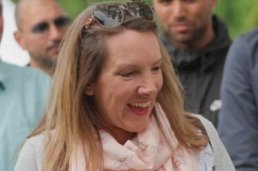 Antiques Roadshow Guest époustouflé par la valeur de la peinture spéciale