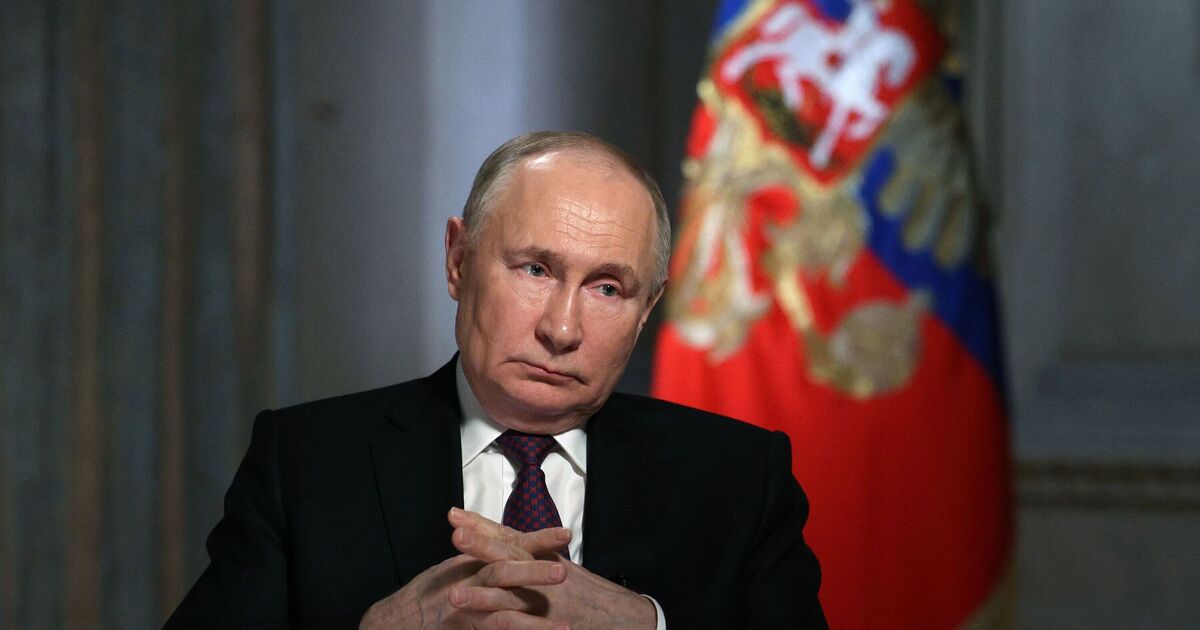 Avertissement du navire d'espionnage russe «fléchissant ses muscles» à travers l'Europe