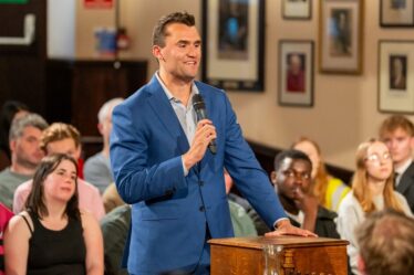 Charlie Kirk tuant «devrait réveiller le Royaume-Uni» pour risquer de violence sur les campus britanniques