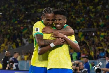 Chelsea Star vomit sur Pitch on International Duty après être entré en collision avec coéquipier