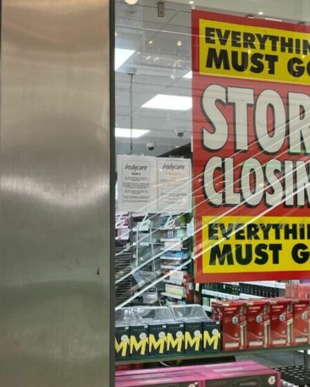 Énorme chaîne de rue pour fermer les 56 magasins finaux cette semaine - Liste complète