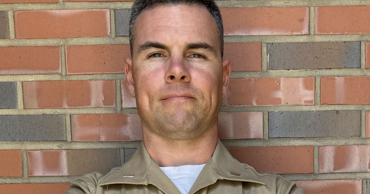 `` Je suis un Marine qui a esquivé des roquettes en Irak mais rien ne m'a préparé à la haine que je me connecte ''