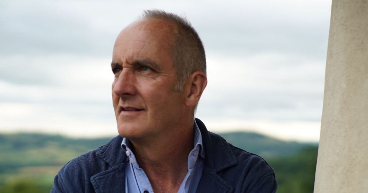 Kevin McCloud, Kevin McCloud, est prudent envers les propriétaires, car il dit «Je suis désolé»