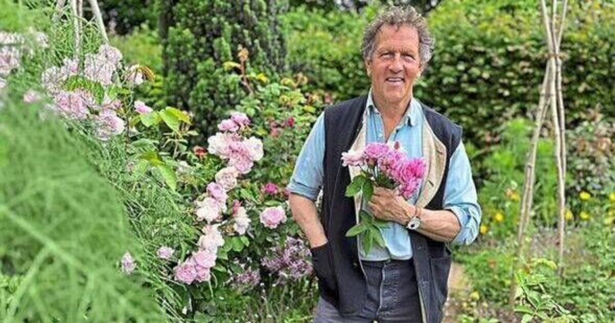 La star du monde des jardiniers Monty Don donne aux fans un aperçu du dernier projet