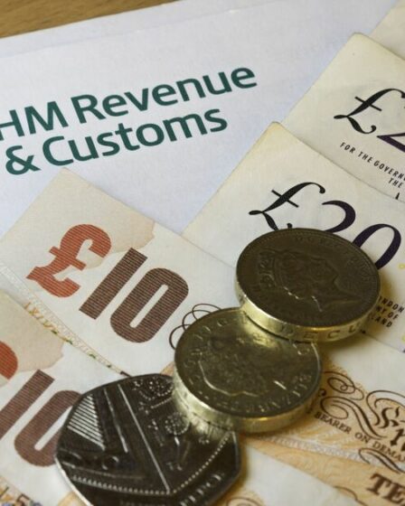 Le HMRC émet un message fiscal urgent aux personnes avec 1 000 £ avant la date limite d'octobre
