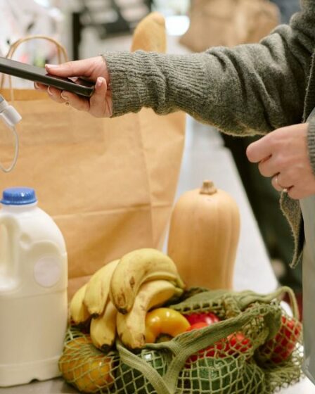 Le supermarché britannique suit Sainsbury's en apportant des changements majeurs dans 315 magasins