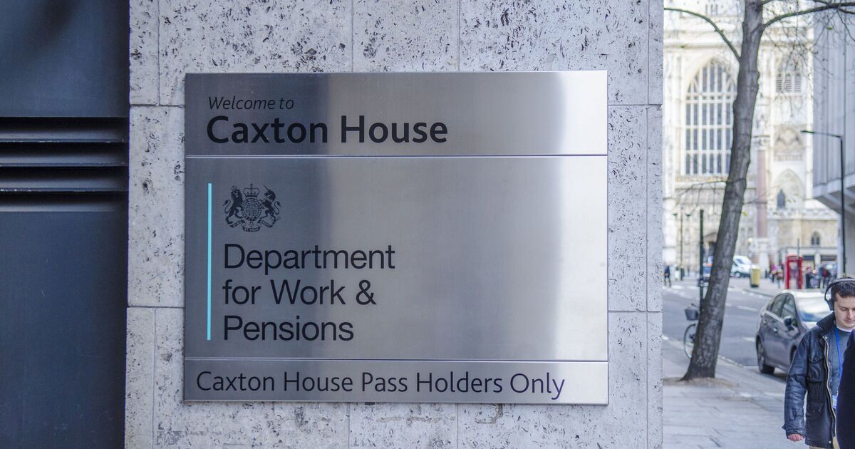 Les retraités de l'État de DWP pour recevoir 3 cadeaux supplémentaires d'une valeur de 460 £ - Vérifiez si vous êtes éligible