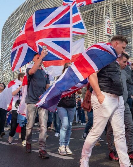 L'hôte du GMB dit «Ne condamnez pas les hommes blancs» au milieu des manifestations de Tommy Robinson