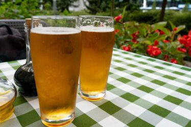 Liste complète de 23 emplacements de chaîne de pub majeurs en vente