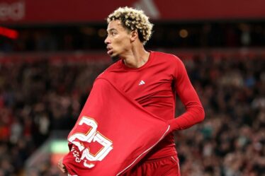 Liverpool 'Set to fine Hugo Ekitike montant stupéfiant' après le dressing fulpé à l'étoile