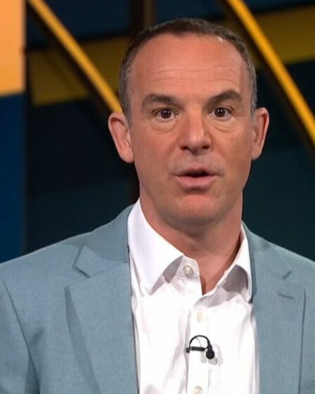 Martin Lewis dit que les clients de la banque peuvent obtenir «200 £ gratuits» en octobre